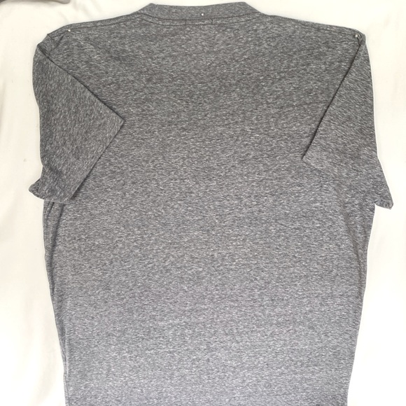 Gently Worn Abercrombie & Fitch Men’s Size Small Beautiful Graphic Gray Color - Picture 7 of 10